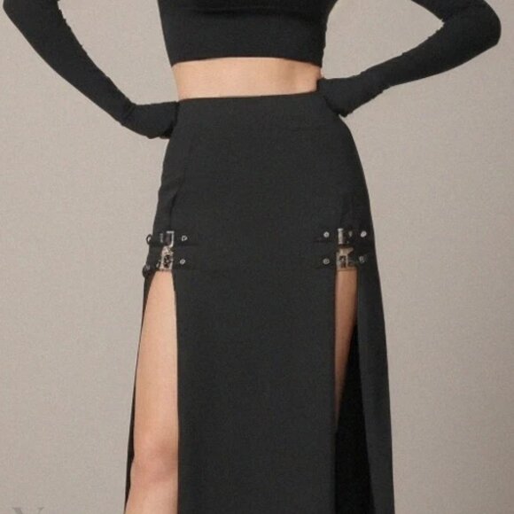 ✨ Halara High Waisted Decorative Buckle Split 2-in-1 Maxi Casual Skirt XL Red ✨ - Picture 5 of 6